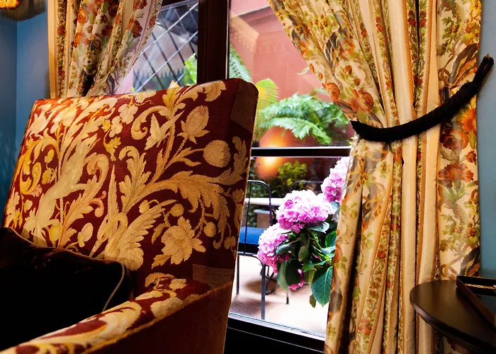 Bourg Tibourg - Marais Hotel