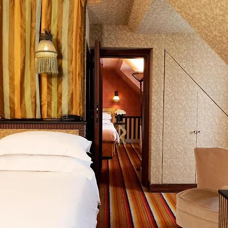 Du Bourg Tibourg 4* Paris