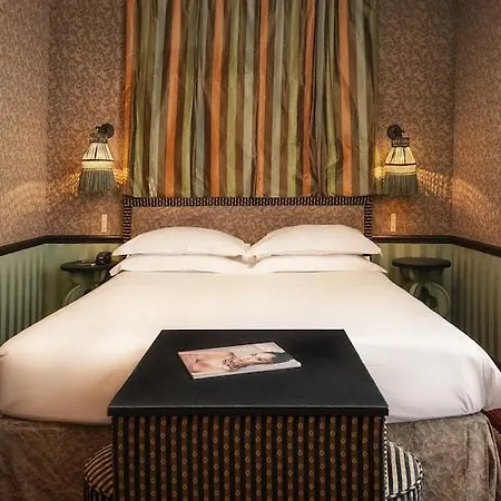 Hotel Du Bourg Tibourg