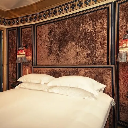 Du Bourg Tibourg Hotel 4*