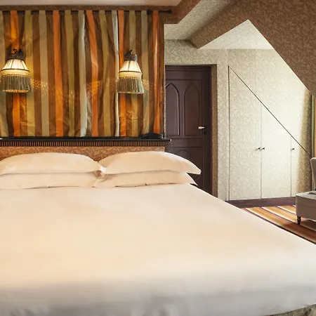 Bourg Tibourg - Marais Hotel