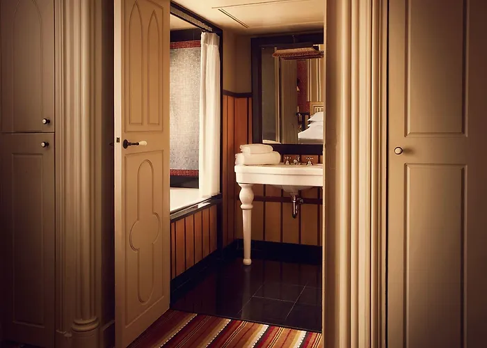 Hotel Du Bourg Tibourg Paris