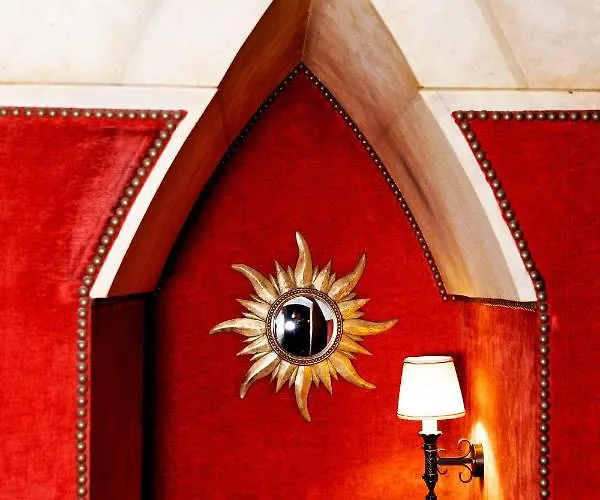 Du Bourg Tibourg Hotel