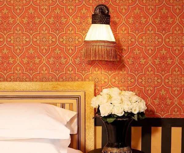 Du Bourg Tibourg Hotel