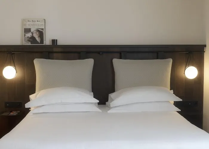 Du Bourg Tibourg Hotel 4*