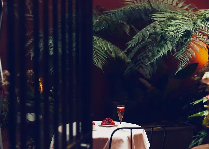 Du Bourg Tibourg Paris