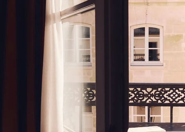 Hotel Du Bourg Tibourg Paris