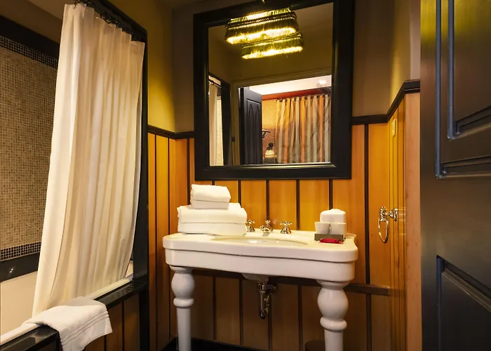 Hotel Du Bourg Tibourg Paris