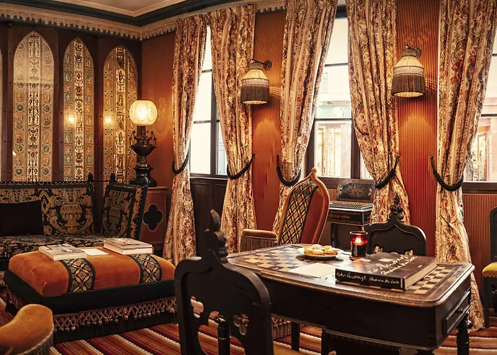 Du Bourg Tibourg Hotel 4*