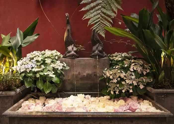 Du Bourg Tibourg Hotel