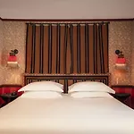Bourg Tibourg - Marais 4*